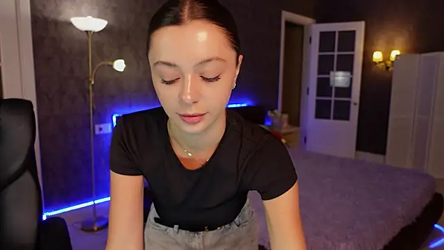 Snapshot of DinaCandy chatting on 10/01/25, 09:59 DinaCandy online show from 10/01/25, 09:59