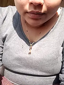 Snapshot of rituu07 chatting on 12/11/24, 04:18 rituu07 online show from 12/11/24, 04:18