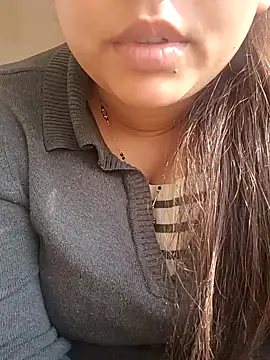 Snapshot of rituu07 chatting on 12/17/24, 04:45 rituu07 online show from 12/17/24, 04:45