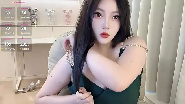 Snapshot of Kulomiyee_koi chatting on 02/24/25, 10:37 Kulomiyee koi online show from 02/24/25, 10:37