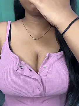 Ishaani 0 online show from 06/14/26, 10:12