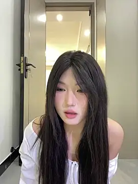 Snapshot of xyebobs chatting on 10/18/25, 01:45 xyebobs online show from 10/18/25, 01:45