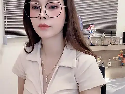 Zozo qq online show from 11/01/25, 01:46