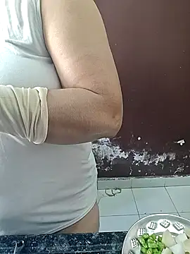 Snapshot of milf-kaira chatting on 12/07/24, 02:53 milf-kaira online show from 12/07/24, 02:53