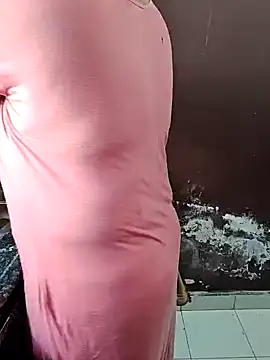 Snapshot of milf-kaira chatting on 12/17/24, 03:17 milf-kaira online show from 12/17/24, 03:17