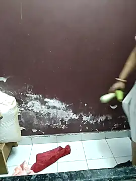 Snapshot of milf-kaira chatting on 12/20/24, 01:47 milf-kaira online show from 12/20/24, 01:47