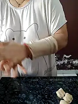 Snapshot of milf-kaira chatting on 01/04/25, 03:29 milf-kaira online show from 01/04/25, 03:29