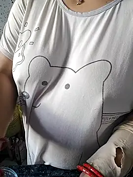 Snapshot of milf-kaira chatting on 03/03/25, 03:08 milf-kaira online show from 03/03/25, 03:08