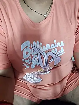 Snapshot of milf-kaira chatting on 03/19/25, 04:36 milf-kaira online show from 03/19/25, 04:36