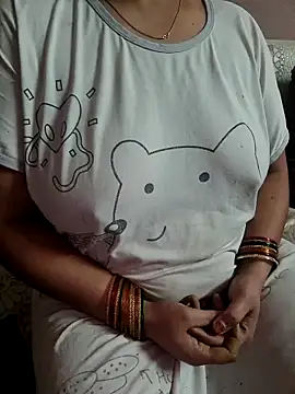 milf-kaira online show from 11/06/25, 04:41