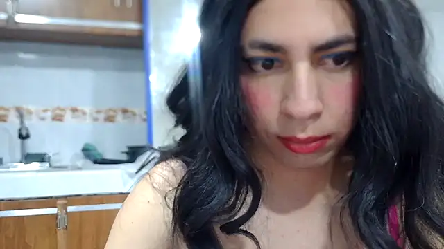 Snapshot of Yasmin_Paez99 chatting on 07/18/26, 02:05 Yasmin Paez99 online show from 07/18/26, 02:05