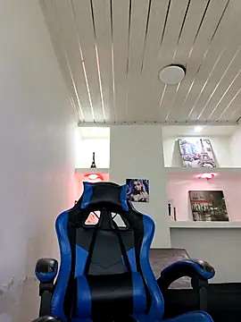 zoe connor19 online show from 12/19/25, 07:43