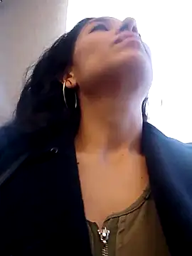 chloewildd  online show from 02/18/25, 08:25