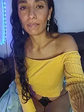 Snapshot of chloewildd_ chatting on 06/07/26, 11:19 chloewildd online show from 06/07/26, 11:19