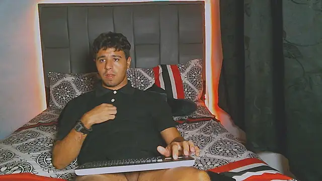 Snapshot of beautiful_james chatting on 12/17/24, 06:13 beautiful james online show from 12/17/24, 06:13