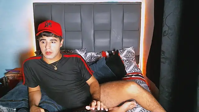 Snapshot of beautiful_james chatting on 12/21/24, 03:14 beautiful james online show from 12/21/24, 03:14