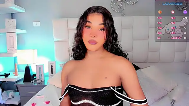 ValentinaMarinn online show from 03/17/25, 09:13