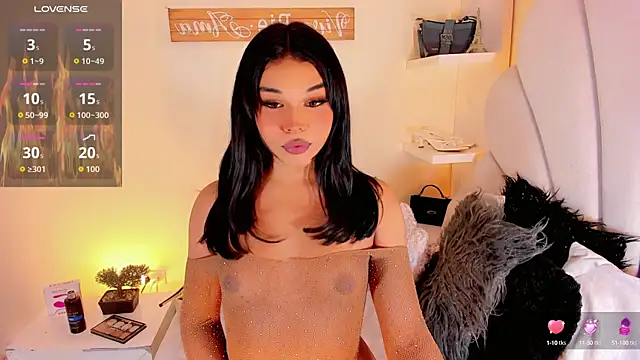 ValentinaMarinn online show from 10/09/25, 09:02