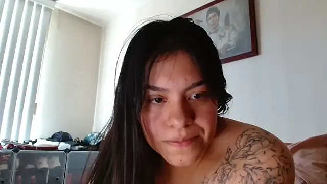 Snapshot of DirtyDi97 chatting on 09/19/25, 05:24 DirtyDi97 online show from 09/19/25, 05:24