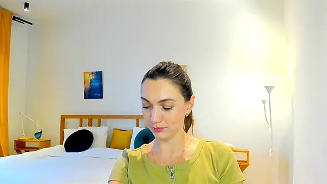 Snapshot of LovelyeeMia chatting on 12/10/24, 10:49 LovelyeeMia online show from 12/10/24, 10:49