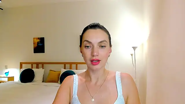 Snapshot of LovelyeeMia chatting on 12/12/24, 07:37 LovelyeeMia online show from 12/12/24, 07:37