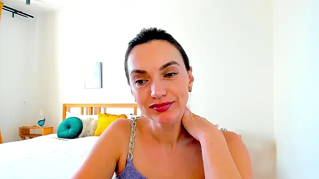 Snapshot of LovelyeeMia chatting on 12/17/24, 11:17 LovelyeeMia online show from 12/17/24, 11:17