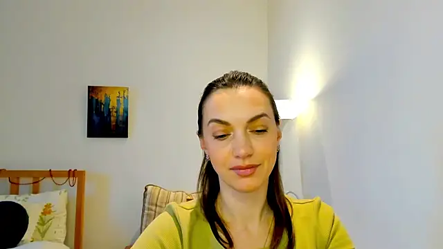 Snapshot of LovelyeeMia chatting on 12/24/24, 12:11 LovelyeeMia online show from 12/24/24, 12:11