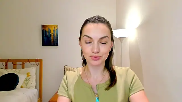 Snapshot of LovelyeeMia chatting on 12/24/24, 03:37 LovelyeeMia online show from 12/24/24, 03:37