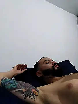 Snapshot of Juandiam chatting on 06/19/26, 03:22 Juandiam online show from 06/19/26, 03:22