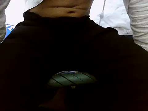 sexyguy1231 online show from 04/18/26, 07:07