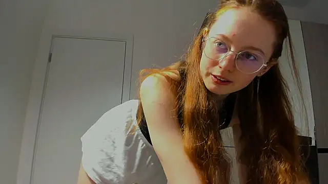 Snapshot of Fire_Luna chatting on 02/10/25, 09:58 Fire Luna online show from 02/10/25, 09:58