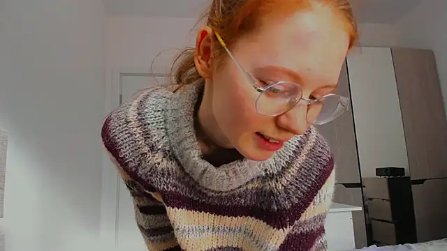 Snapshot of Fire_Luna chatting on 02/17/25, 09:24 Fire Luna online show from 02/17/25, 09:24