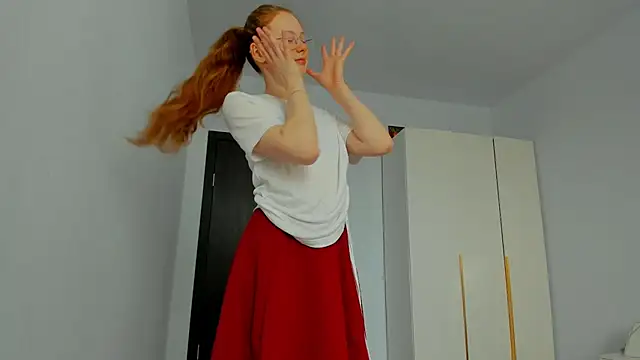 Snapshot of Fire_Luna chatting on 03/18/25, 08:25 Fire Luna online show from 03/18/25, 08:25