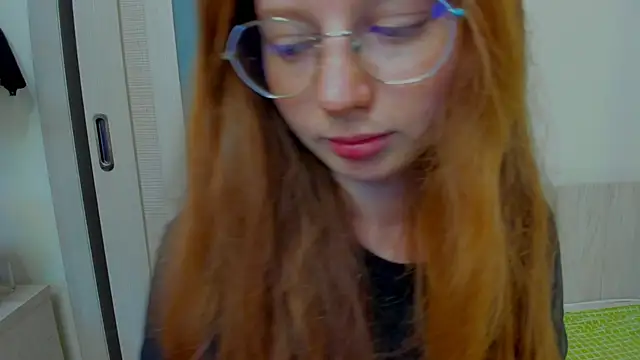 Snapshot of Fire_Luna chatting on 09/09/25, 04:12 Fire Luna online show from 09/09/25, 04:12