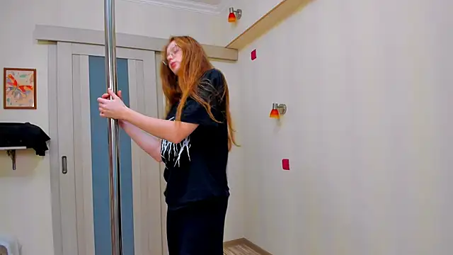 Snapshot of Fire_Luna chatting on 11/01/25, 05:31 Fire Luna online show from 11/01/25, 05:31