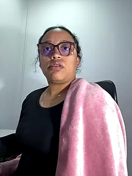 angela angels  online show from 11/12/25, 04:02