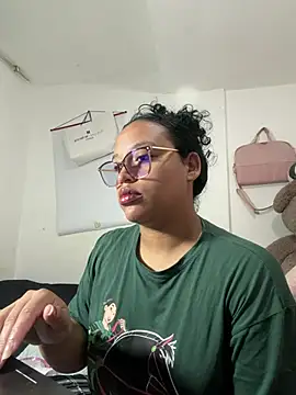 Snapshot of angela_angels_ chatting on 02/19/26, 09:16 angela angels online show from 02/19/26, 09:16