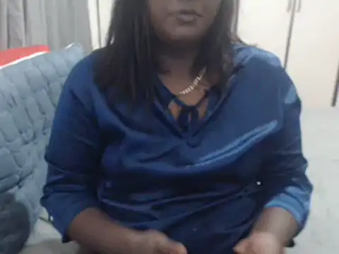 Snapshot of INDIANSIN2 chatting on 02/17/25, 09:46 INDIANSIN2 online show from 02/17/25, 09:46