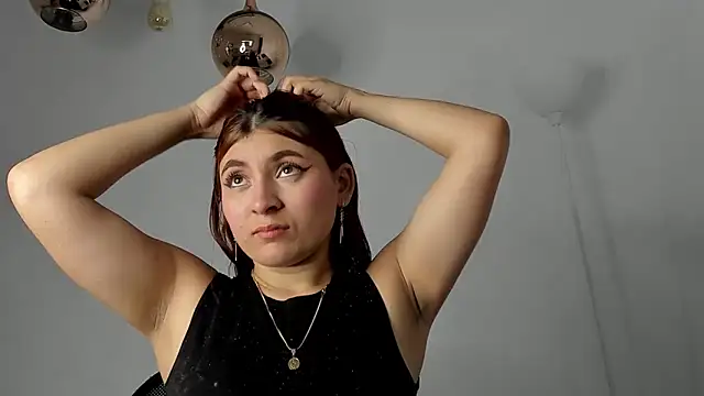 Snapshot of carolayrosse chatting on 01/11/25, 06:03 carolayrosse online show from 01/11/25, 06:03