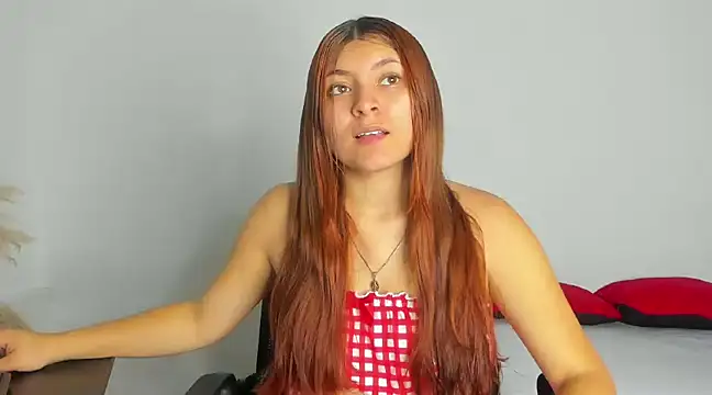 Snapshot of carolayrosse chatting on 01/18/25, 12:24 carolayrosse online show from 01/18/25, 12:24
