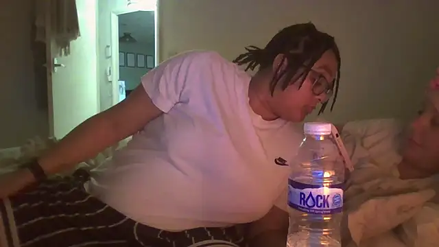 vanilla chocolate23 online show from 01/07/25, 09:46