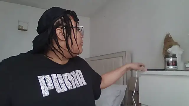 vanilla chocolate23 online show from 02/19/25, 11:17