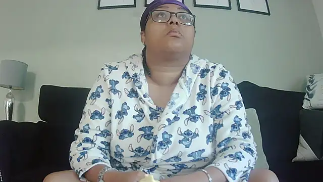 vanilla chocolate23 online show from 10/06/25, 08:01