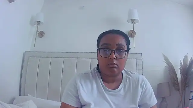 vanilla chocolate23 online show from 10/09/25, 08:12