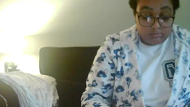 vanilla chocolate23 online show from 10/23/25, 08:57