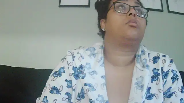 vanilla chocolate23 online show from 11/10/25, 08:46