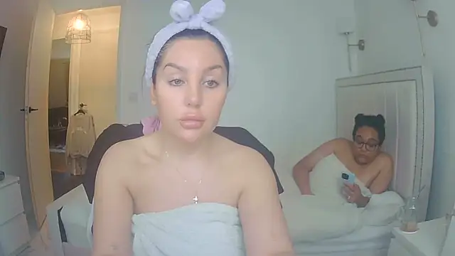 vanilla chocolate23 online show from 03/06/26, 09:50