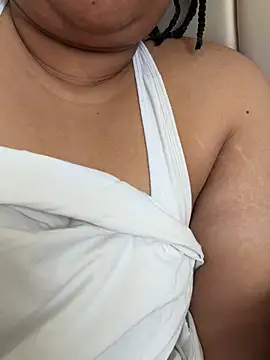 vanilla chocolate23 online show from 07/24/26, 10:13