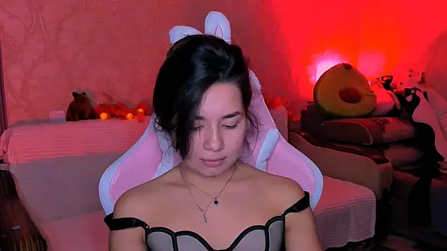 Snapshot of Swee_Alicee chatting on 09/17/25, 06:42 Swee Alicee online show from 09/17/25, 06:42