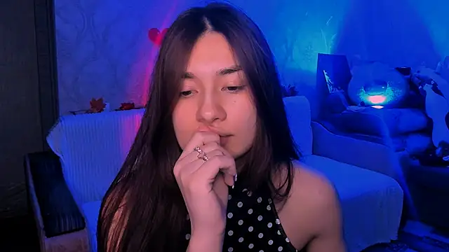 Swee Alicee online show from 04/25/26, 06:38